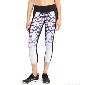 Athleta Geo Disco Sonar Cropped Leggings Women’s size Large